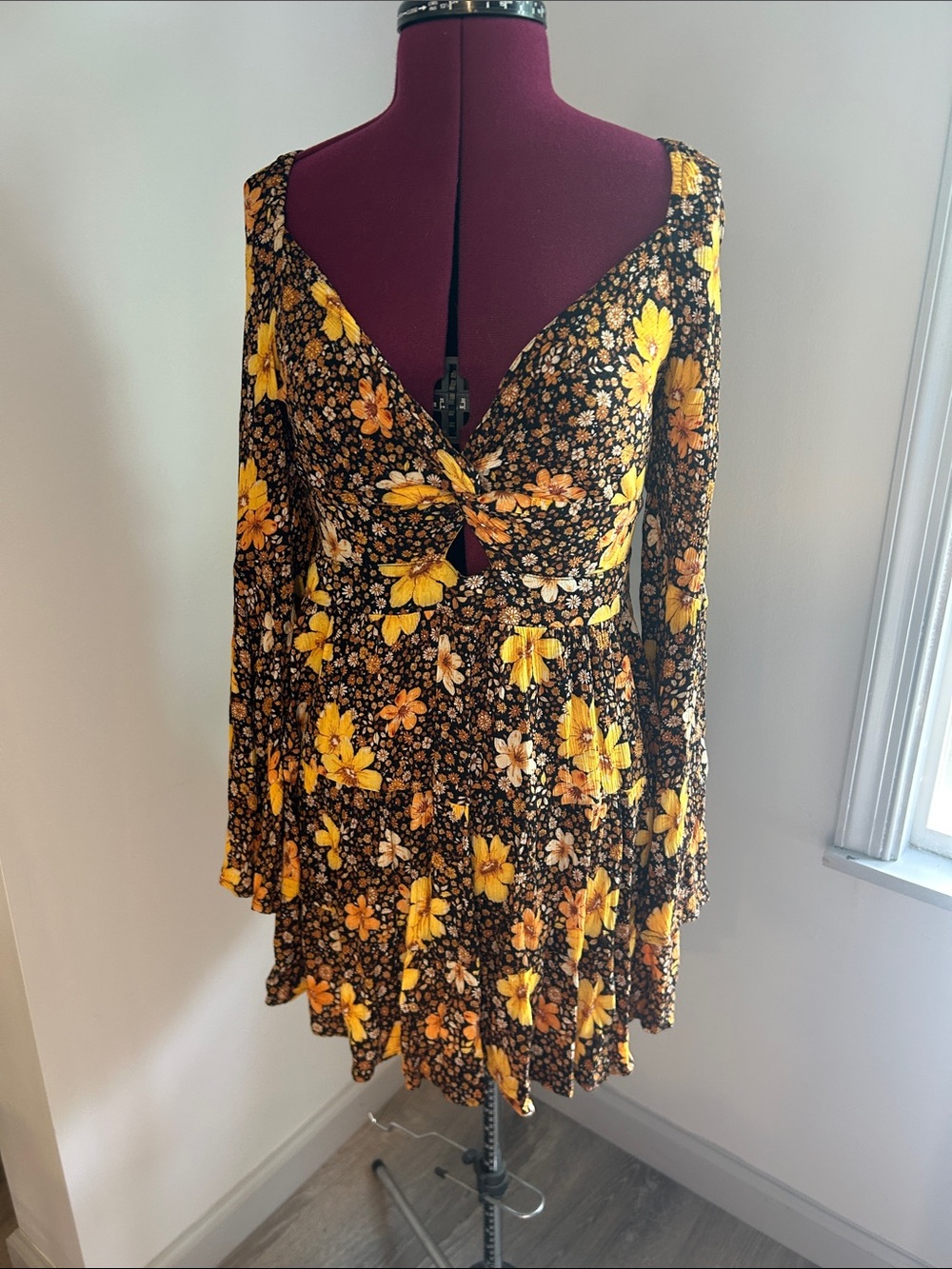 Yellow Floral V-Neck Long Sleeve Mini Dress